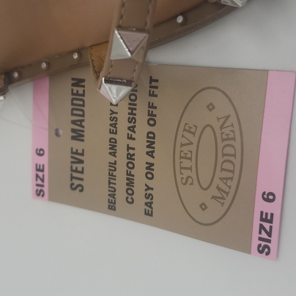 194- Steve Madden Slip-On 3-Band Studded Sandals Women’s 6 NWT Tan Flat Slides - Picture 5 of 8